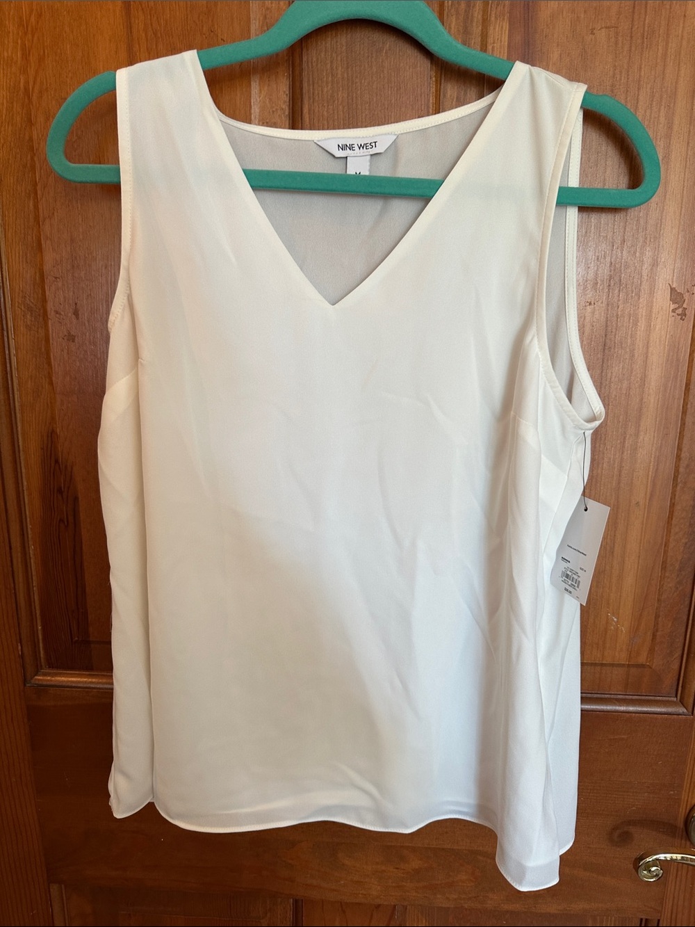 Nine West Cream V-Neck Sleeveless Camisole Top